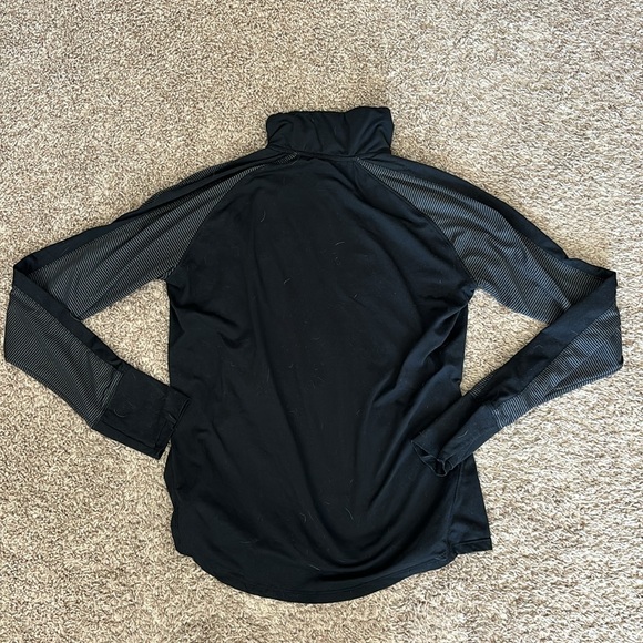 Marine corps marathon 2018 quarter zip - Picture 5 of 5
